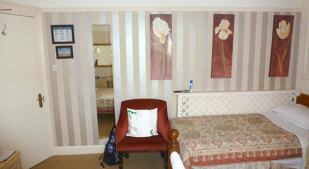 The Acorn Lodge Ilfracombe Room photo